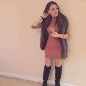 Burnt orange body-con dress🔥